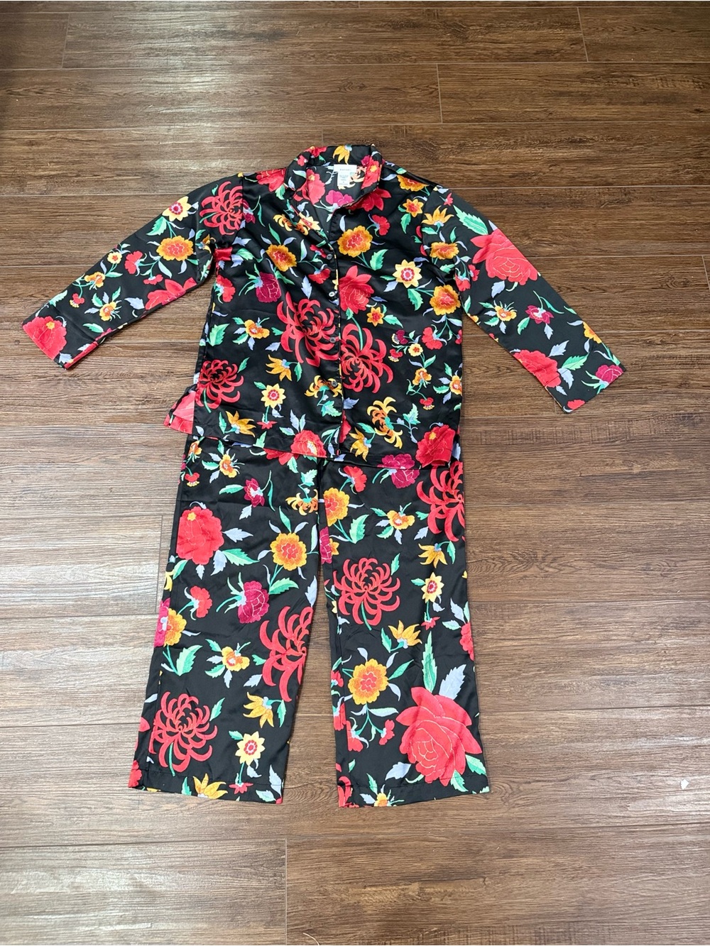 Natori Women’s 2 Piece M Floral Button-Front Collared Pajama Set